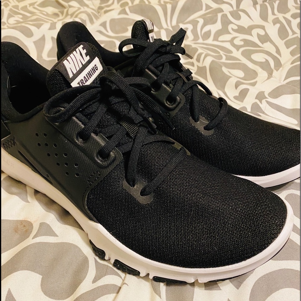 🌼NIKE TRAINERS🌼